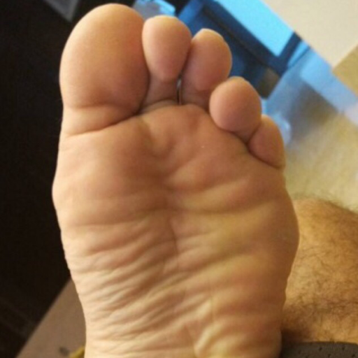 meatymalefeet:  