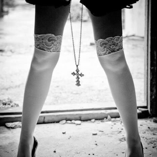 thealtarofnylon: 