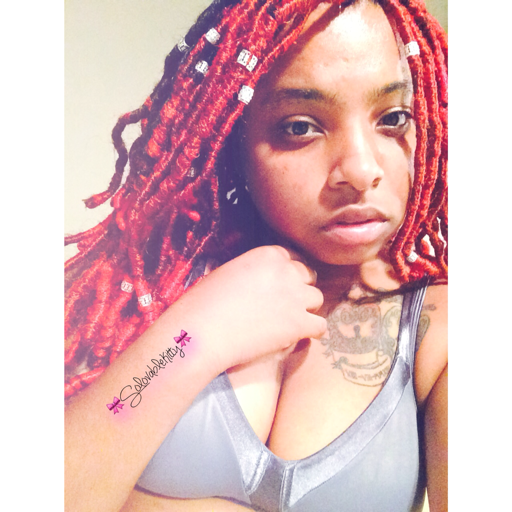 curtflirt509:  solovablekitty93:  Wet 💦😍😛  Can I help???