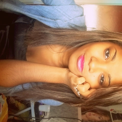 theonethatgotway:  divas be like 