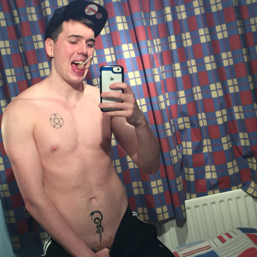 inchargedad:  jaymibehere:  First time playing with my freshly