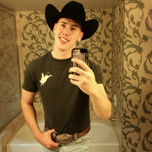 wycountry:  clintearhart:  My own self man stalker video!  That