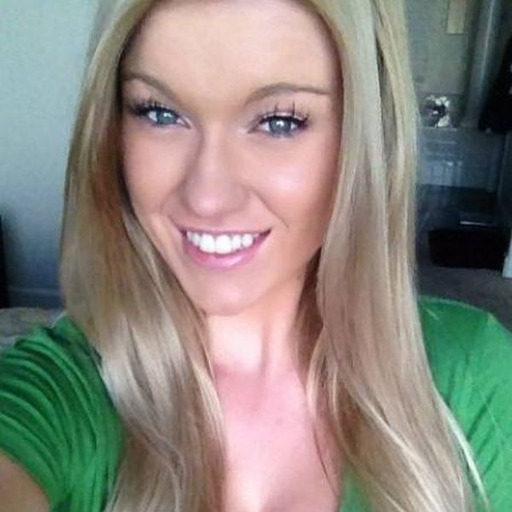 This Girl Sent A Selfie From Work And Got FIRED!