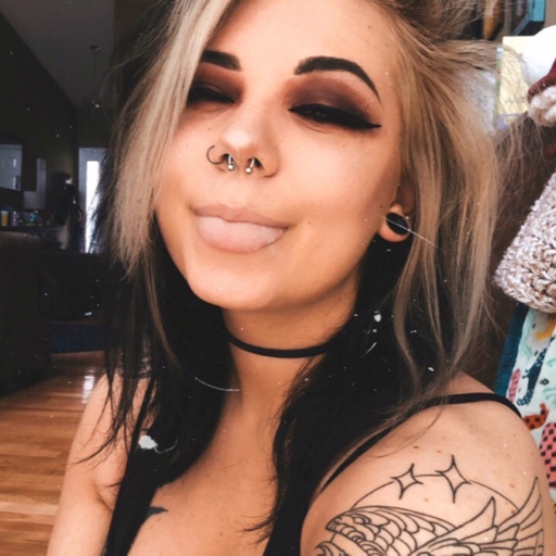 vnelz:  I’m the type of girlfriend who always just wants to