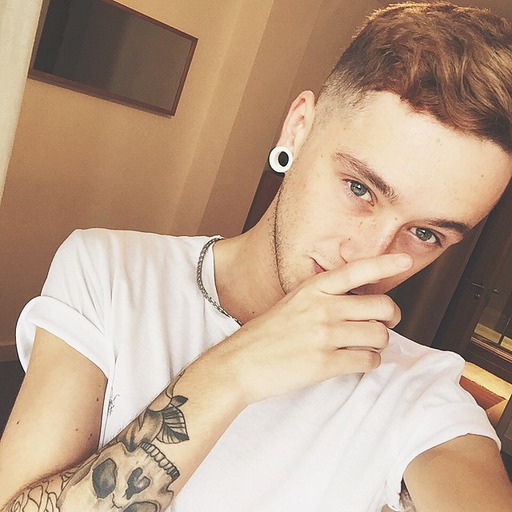 justgayvideos:  bulbaseauxr:   I wasn’t expecting that to be