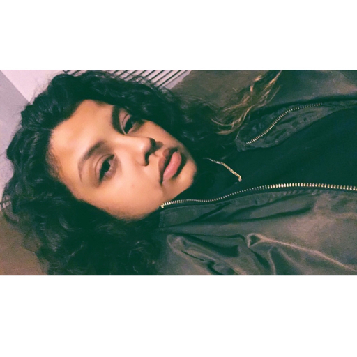 rhemamichelle:  s/o to the niggas that’s been down with thick