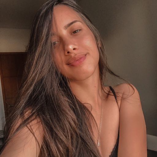 Muita roupa bonita pra pouco dinheiro. 