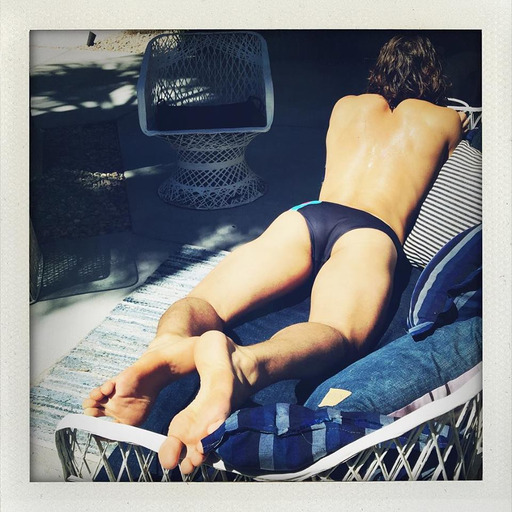 reventadoscr:  tshtrainer: HOW FUCKING HOT IS THIS!!!! Mae que