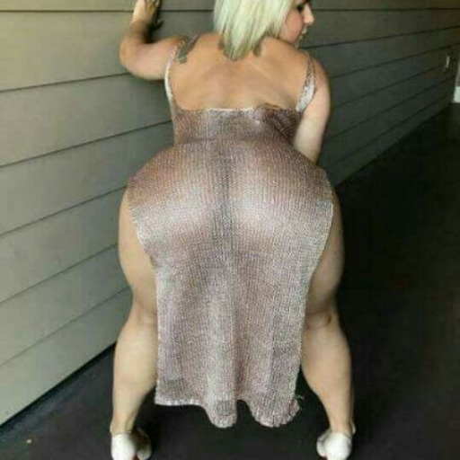 iheartbootyxxx:  mikkigetsmewet:  Becky can’t handle it