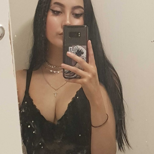 cherryrxd:dis old but my ass look phat