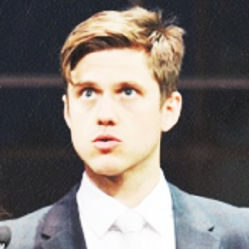 gold-stairway-to-heaven:  whyjolras:  quits school to focus on
