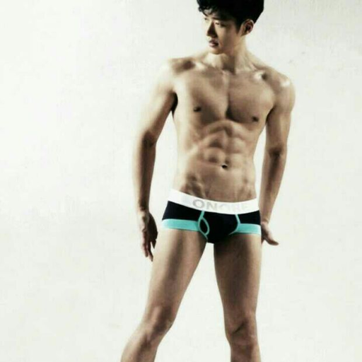 fivegoods:  WITH SOLDIER’S ABS