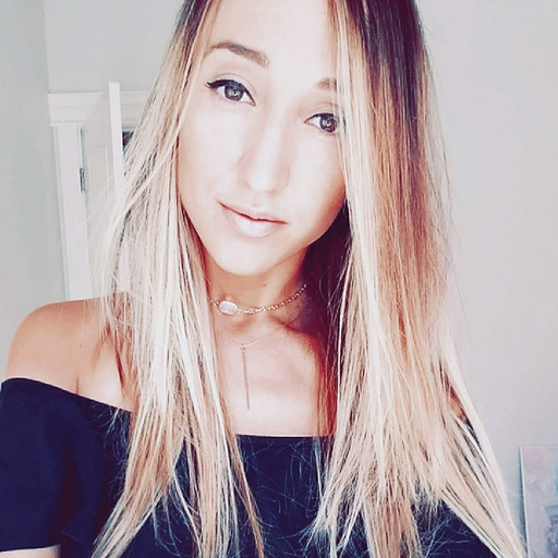 Great cocksucker http://imrockhard4u.tumblr.com