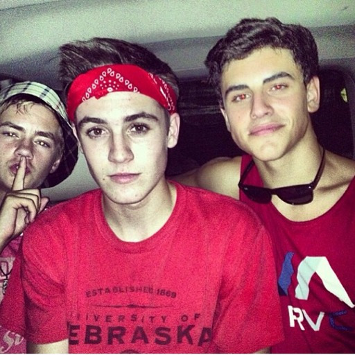 blazed-wilk:  so last night i went to magcon nashville and i