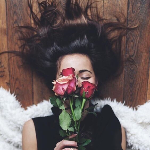 the-dark-blue-girl:  Y pensar que tenía un amigo contigo, que
