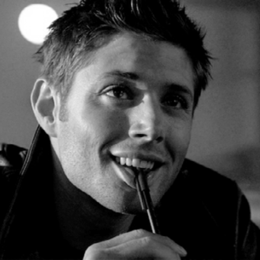trulydeanwinchester:  DEAN STANDING UP AND CHEERING AND SMILING