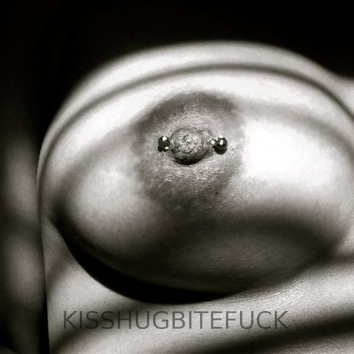kisshugbitefuck:  This girl does double anal and double vaginal.