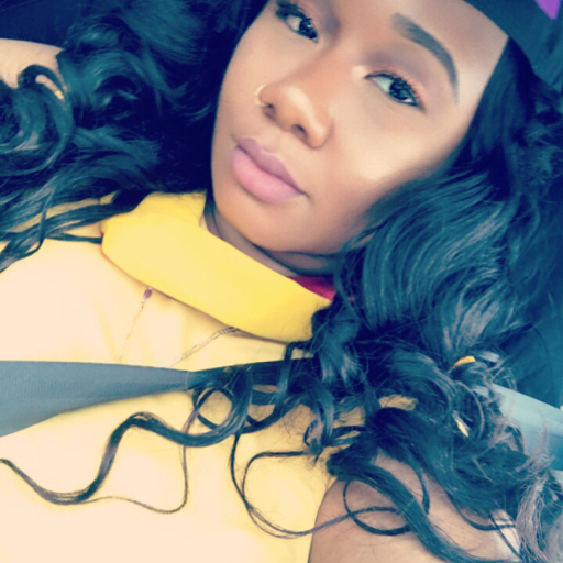 papishanpoo:  Yall not getting the fact that she’s 17 a HS