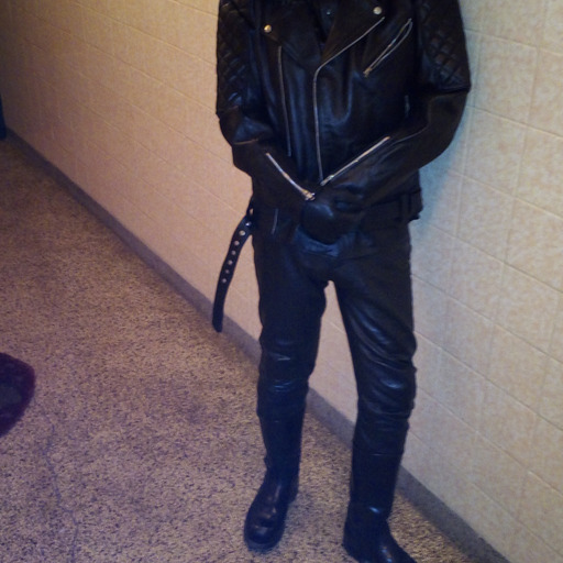 demonicuss:  ww2sskin:  bootfag:  skinbootfag@work  //  HHOT