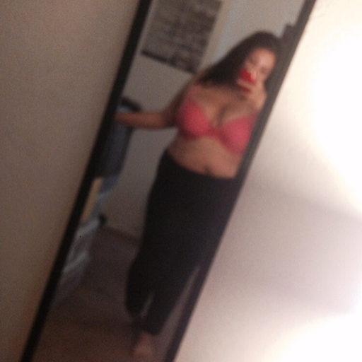 beatrizxo:  Reblog help me get followers, I’ll return the favor👀💖