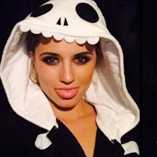 JÁ BEIJOU NA CHUVA? : : : : : : : : : : : : : : : TO BEIJANDO