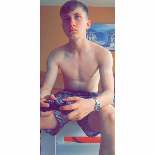 belfast-lad94:  Another video from the guy from kik. If you like