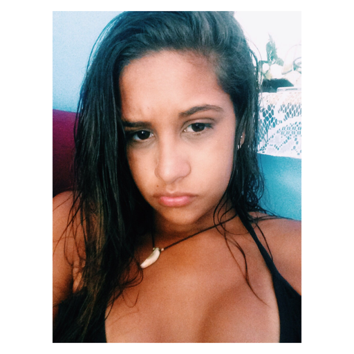 (Ela te) ch(ama) de (idiota)?