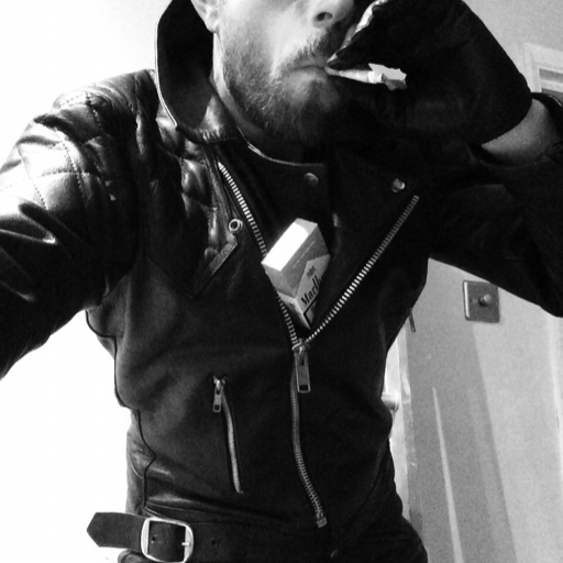 itlmakeyoureyeswater:  Smoke n Stroke