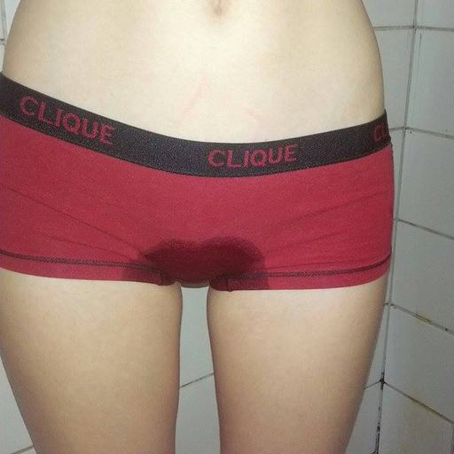 swewet:GF wetting her jeans and panties.