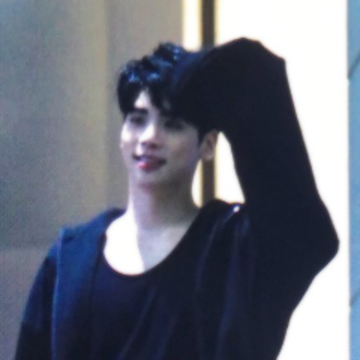 blingerish:  DON’T.TOUCH.ME