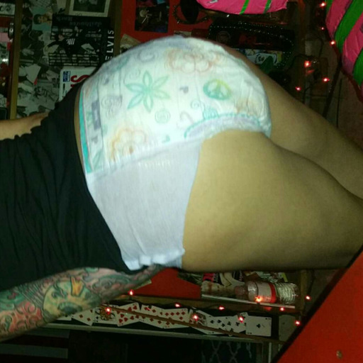 andibabie:  diaperedxtreme: Diapered in Public  She is far more