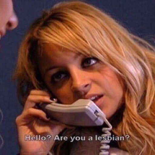 4rg:  datdiamondtho:“LET’S GO LESBIANS LET’S GO”  @gorgongrl
