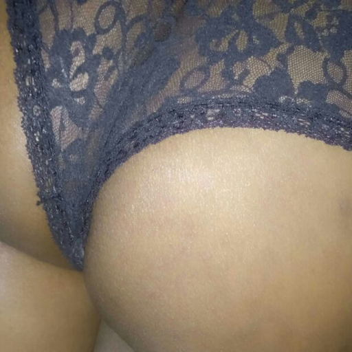 wednesdayhoe:  My pussy is so hairy 