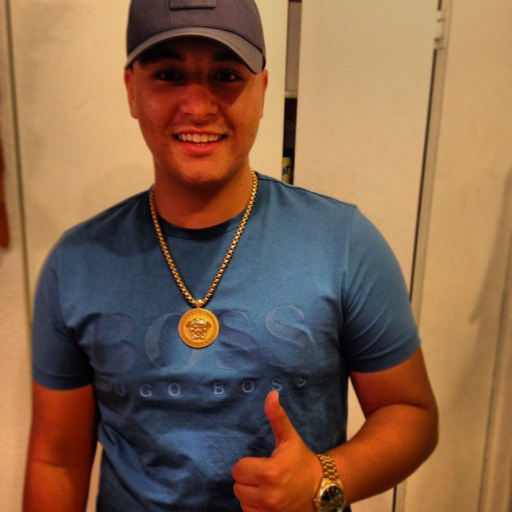 gordohipster:  Pinche Cancion Perrona!!!!!!!!! Se escuche chingon