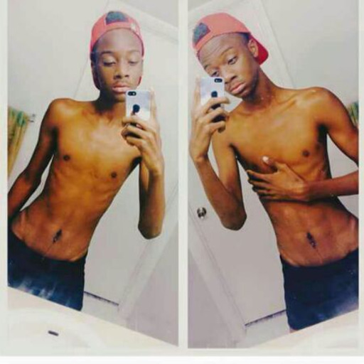 Bottoms/Fully Vers = Reblogg.    Tops = Comment 🍆