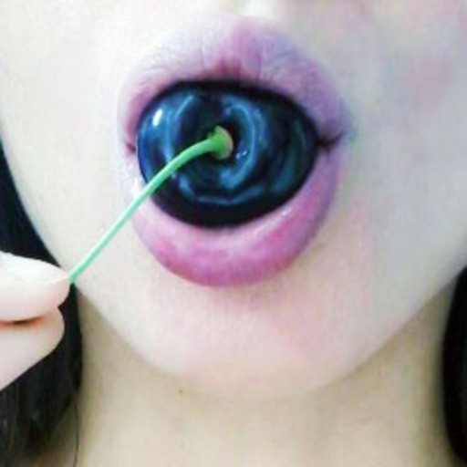 dirtbiteart:  I need a sugar daddy!