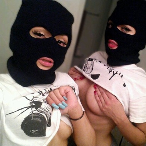 schamlosigkeit:  Black and White by Said Energizer