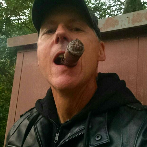 kalmus52-blog:  So fucking hot.