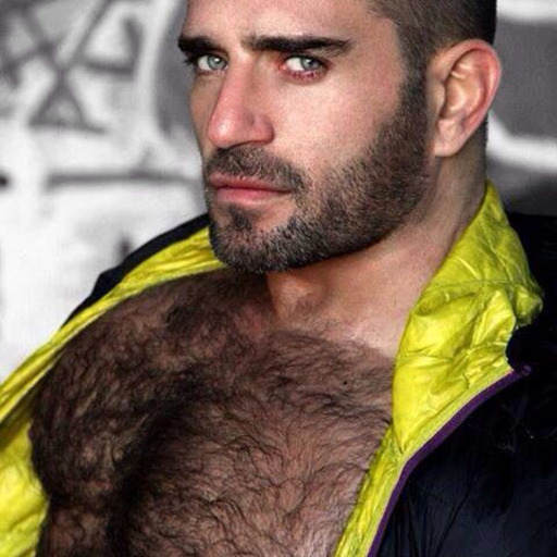 hairystylz:  jefe1973:  We all would if we could    W♂♂F“The