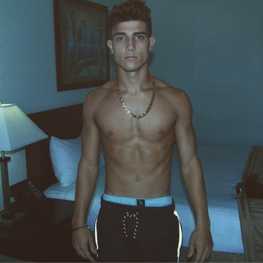 christianbcloset69:  ✖️vibes ✖️twitter: christianb6969