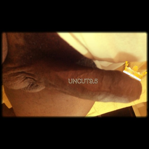 bihornyone:  tastyblkman:  Bathroom Blowjob  Wow  HOT….