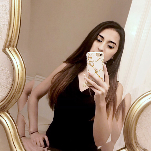 ¿Por qué te enamoras de ella si no sabe tus demonios, mientras