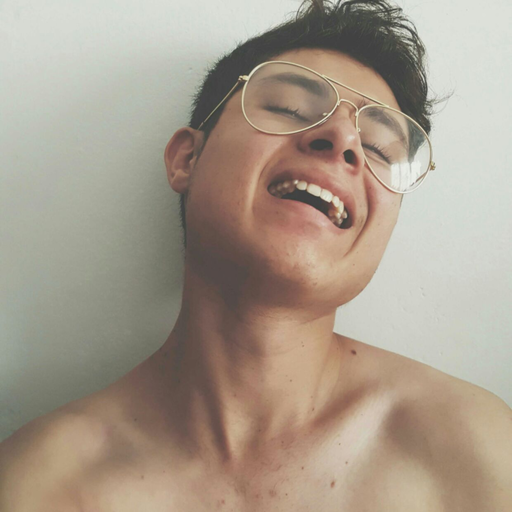 –Amor, ¿ves esta sonrisa?  –Si  –Adivina porqué es  –Awww