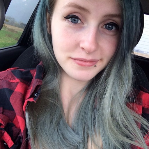 smileybishxd:  Quickie grope ;)