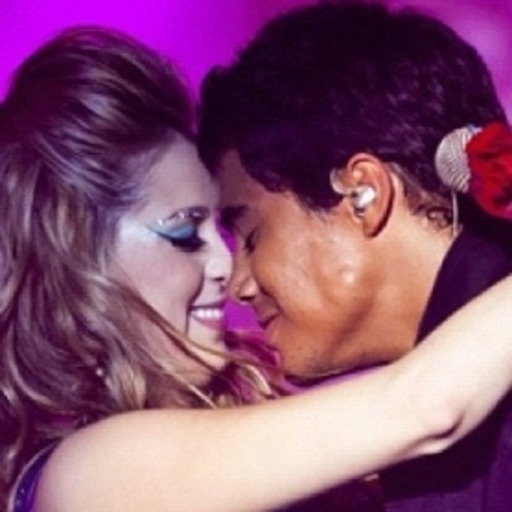 @MicaelBorges_ on line foto com a #Momorida , please ! ♥