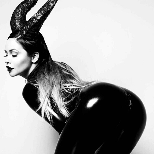 devilsdollbaby: @babydollsdevil 🖤 