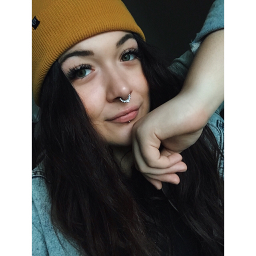 lajoiedaimee:  I don’t even care how “trashy” it is, gimme