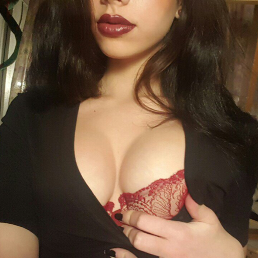 cucktext:  Love to see that asshole opens when I’m behind her.
