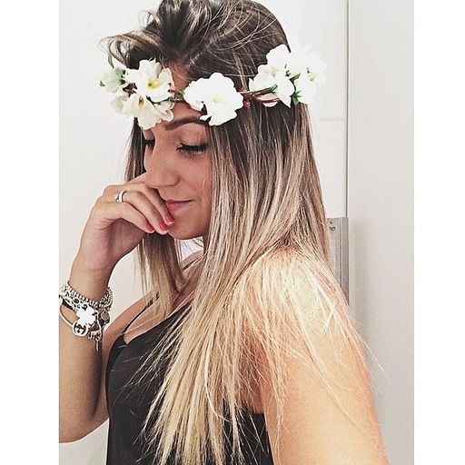 Quer me ver com vergonha? Fique olhando fixamente pra mim.