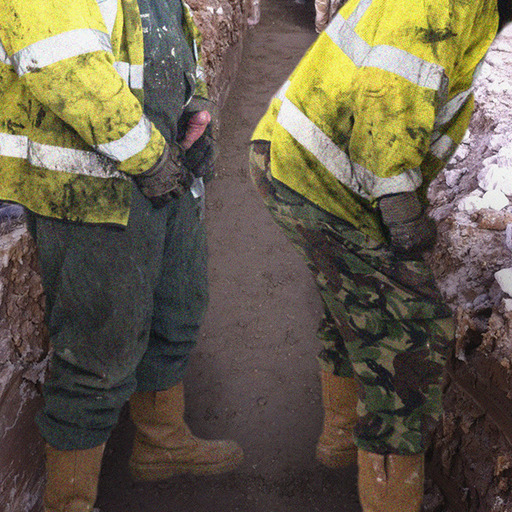 dirtyworkbear:  Caught this on site ages ago. The builder in